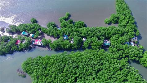 Aerotropolis heightens disaster risks for Bulacan communities .